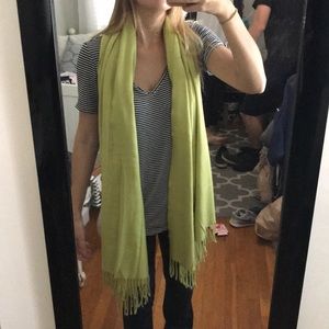 Green cashmere scarf